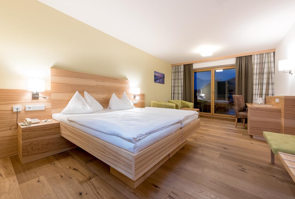 Leonhard Hotel 4*